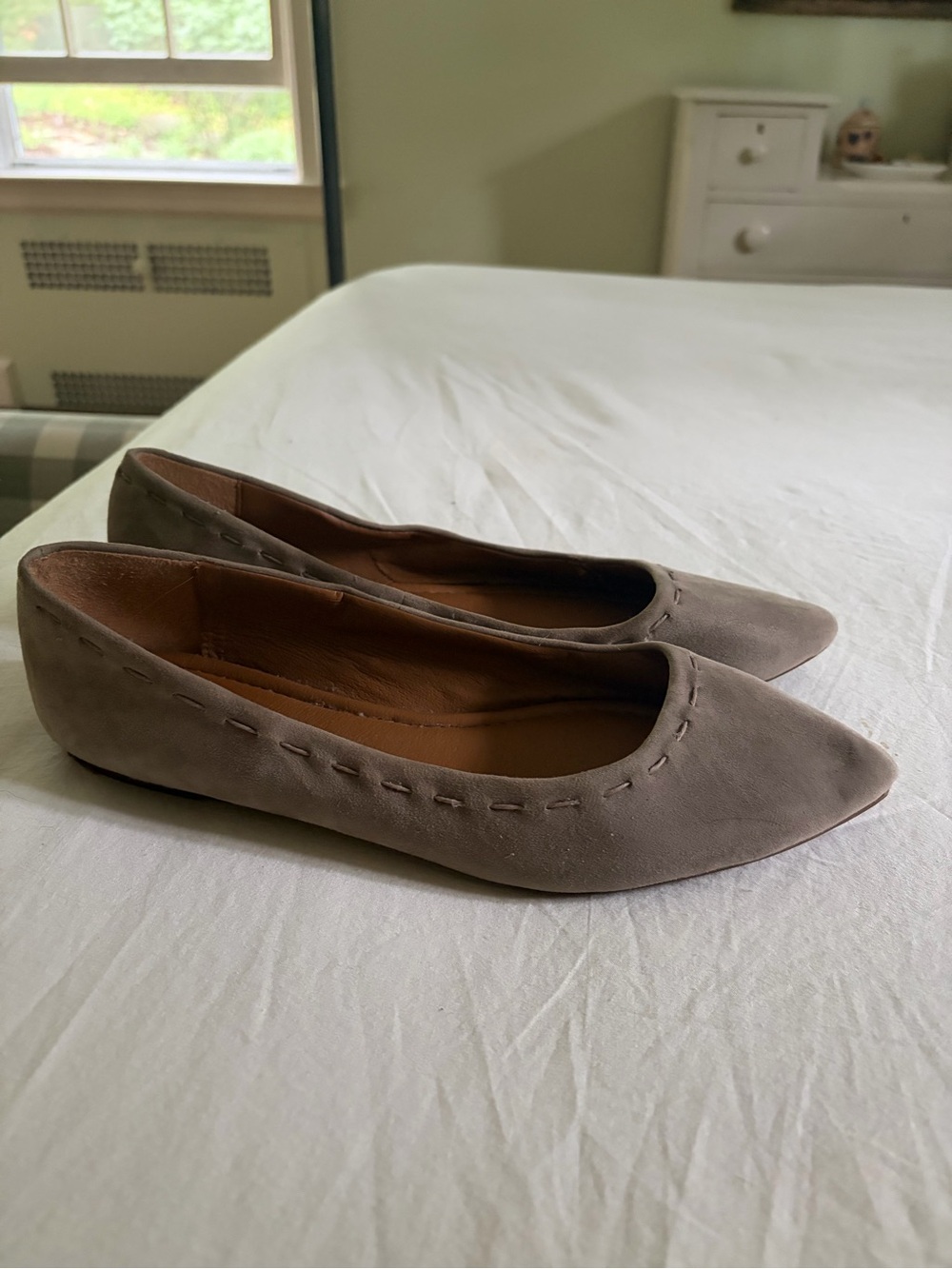 Women’s Grey Suede Pointed Toe Ballet Flats